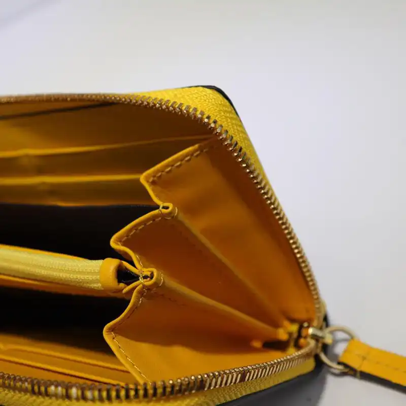 G*u*i brand handbags zip around wallet 1904g0008