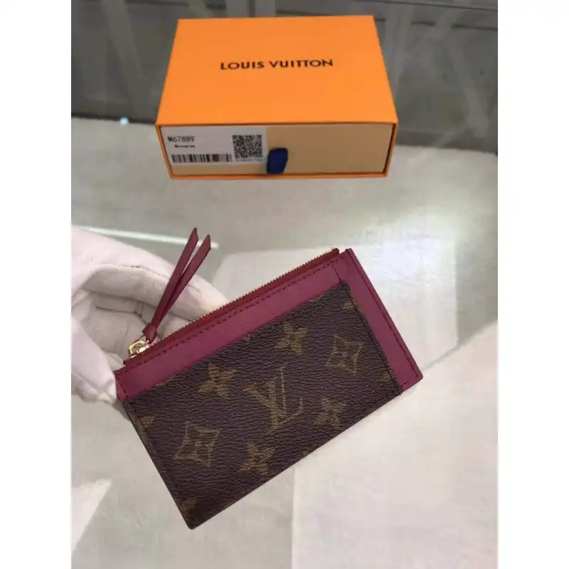 LV Bags 19B570032