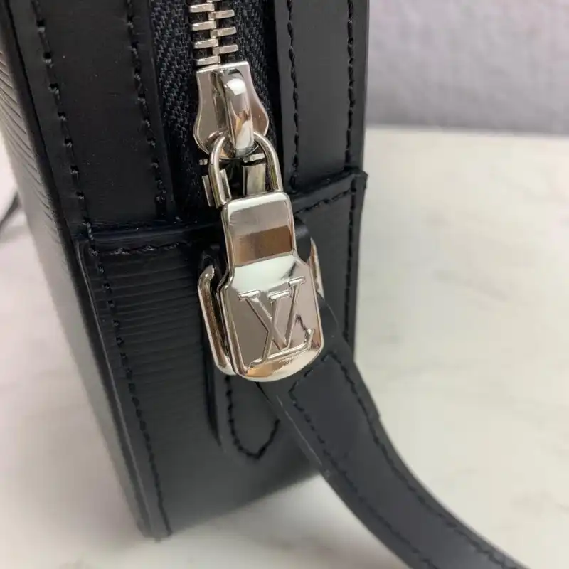 LV Bags 19B570272