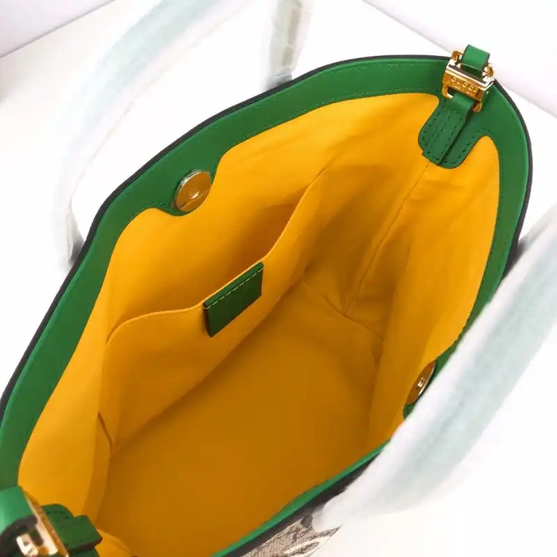 G*u*i bags 19b57g0106