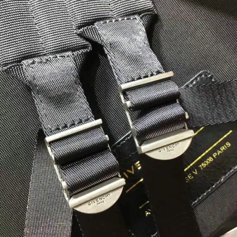 Givenchy Bags 205GIV0016