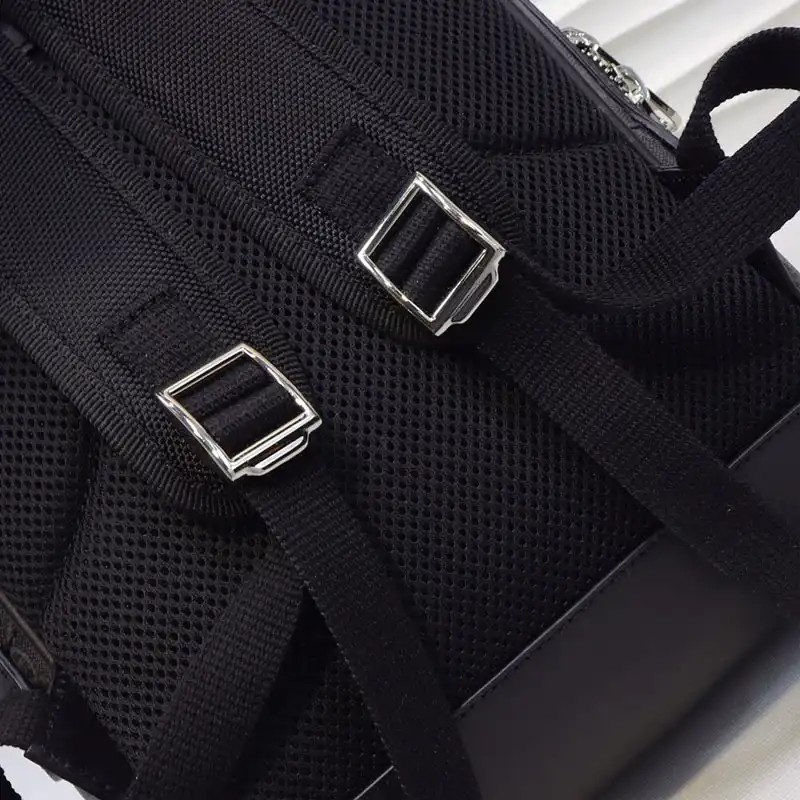 G*u*i bags 208b570138