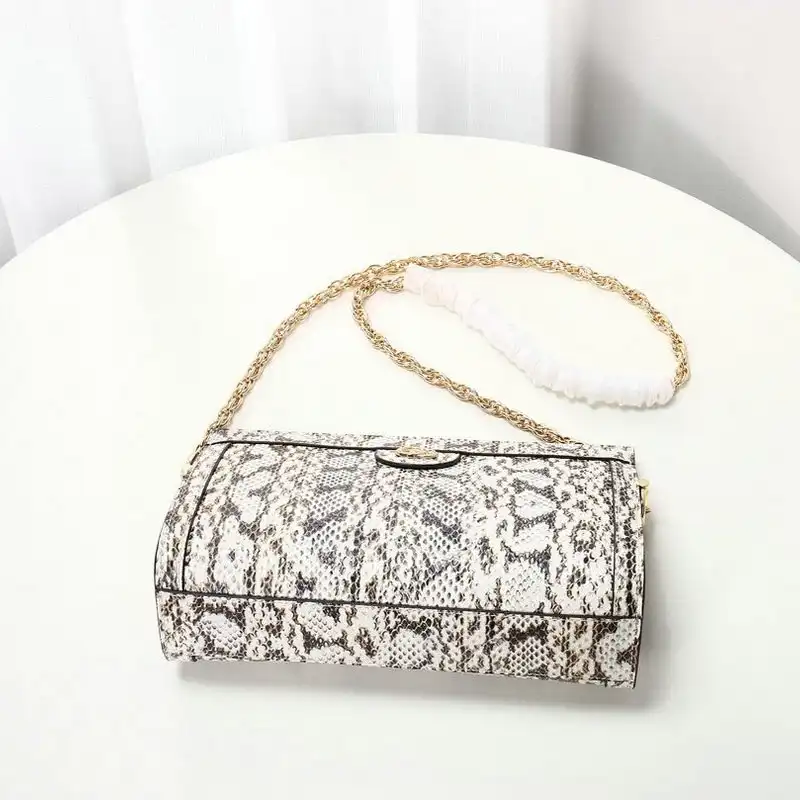 G*u*i bags 20b570284