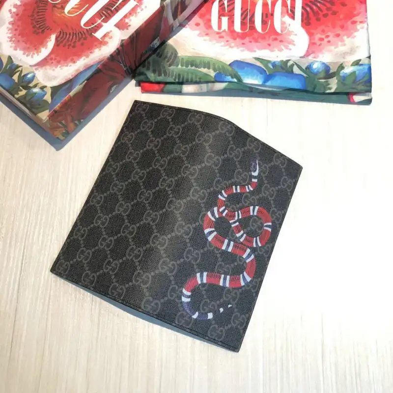 G*u*i bags 20guc0071