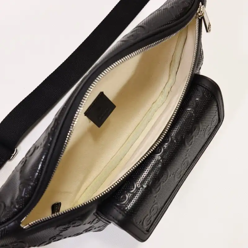 G*u*i s bags 2108dj0092