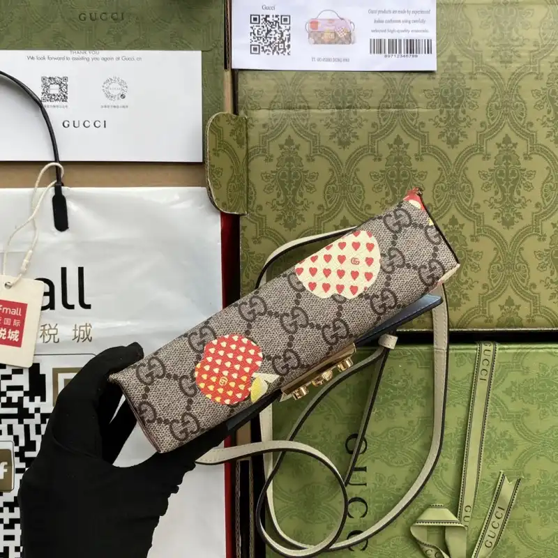 G*u*i s bags 2108ya0071