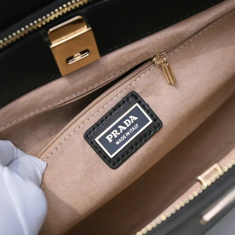 Prada Bags 2111YZ0057