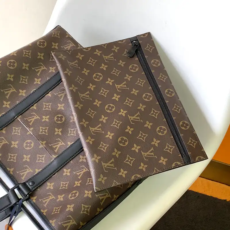 LV Bag 2304DJ0085