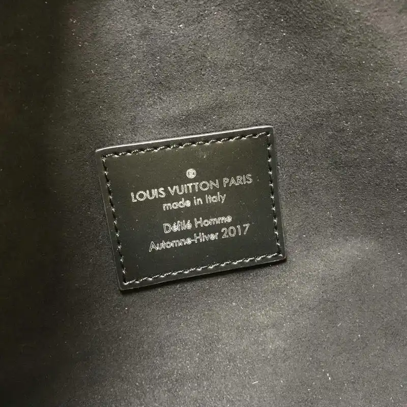 LV Bags 19T1L0216