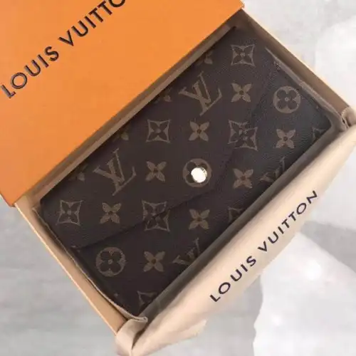 LV Bags 19T1L0506