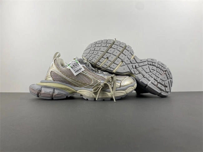 BALENCIAGA 734734 W3XL4 EasyCare 4281