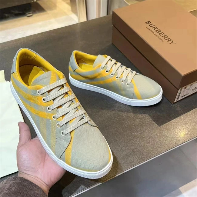 FlexibleFit Burberry Sneaker 2619