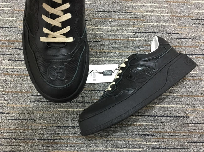 G*u*i low top sneaker snug 553