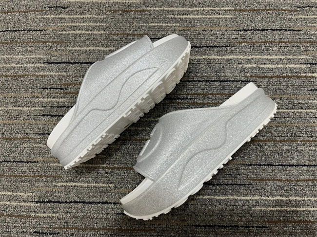 G*u*i slide tailored 390