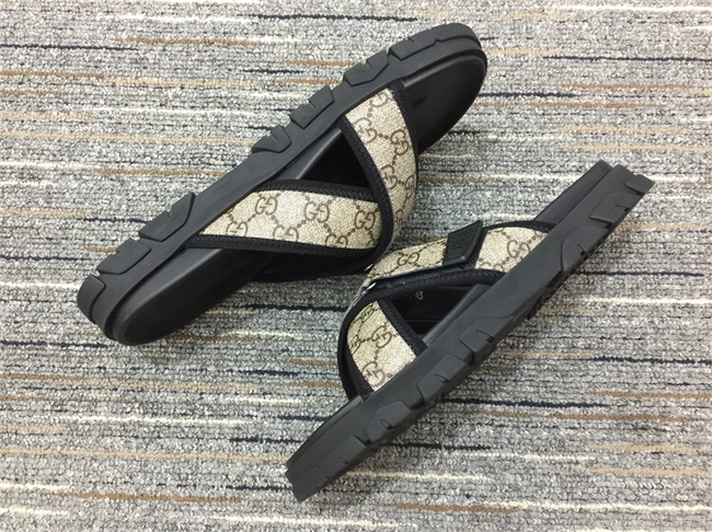 breathable G*u*i slide 422