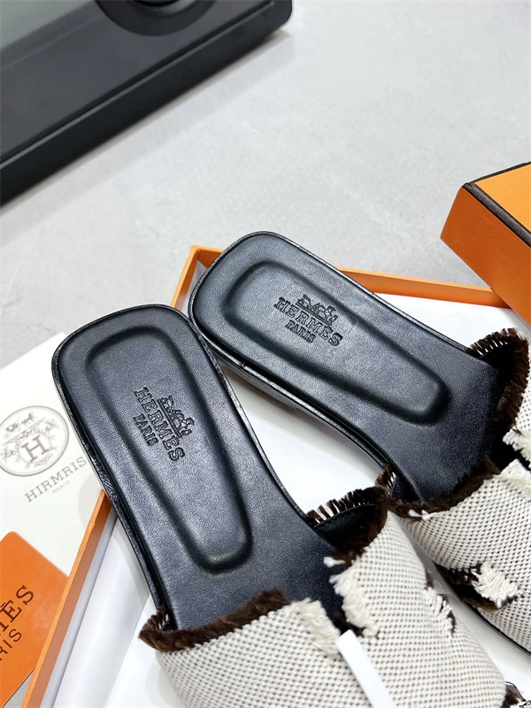 Premium H Slipper 2373