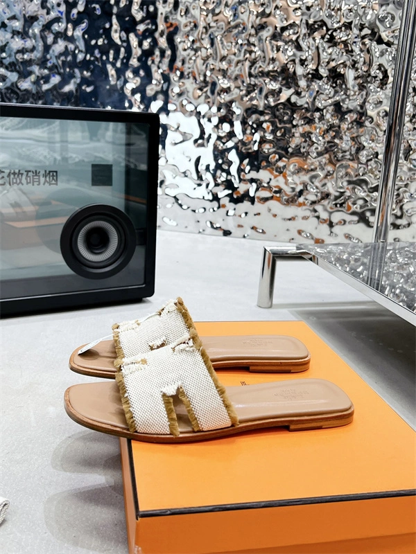 Premium H Slipper 2373