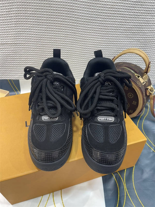 LV WellDesigned 1753