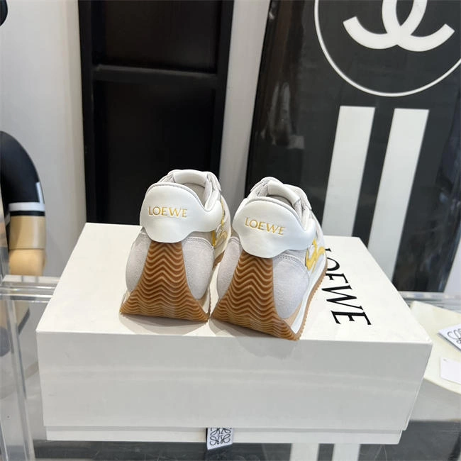 Effortless Loewe Sneaker 2460