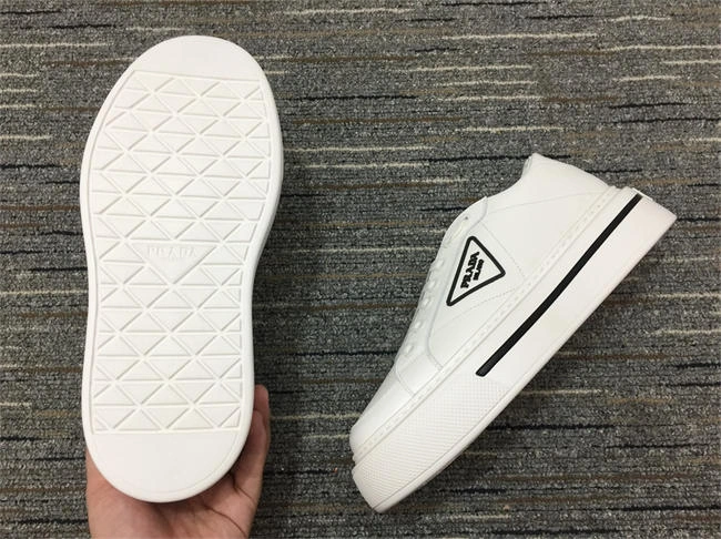 Prada Leather Sneaker Premium 3323